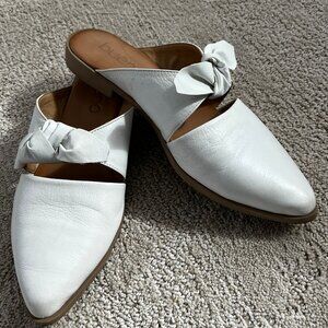 White Leather Summer Slides with Bow